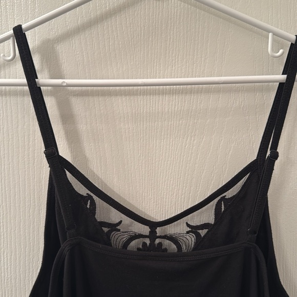 TORRID TANK - Picture 4 of 4